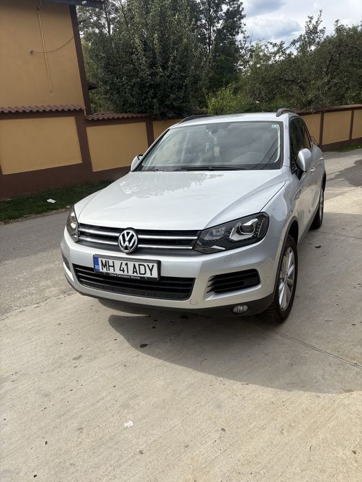 Vând Volkswagen Touareg 2013