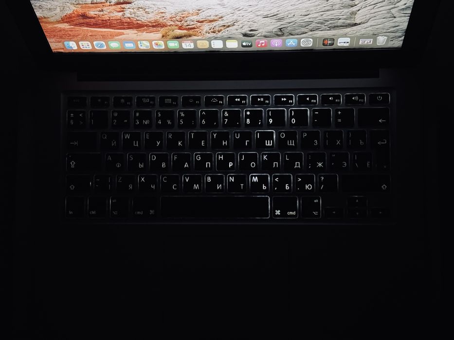 MacBook air white Дешево