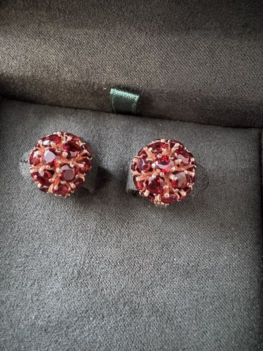 Серьги золотые 585 камень гранат