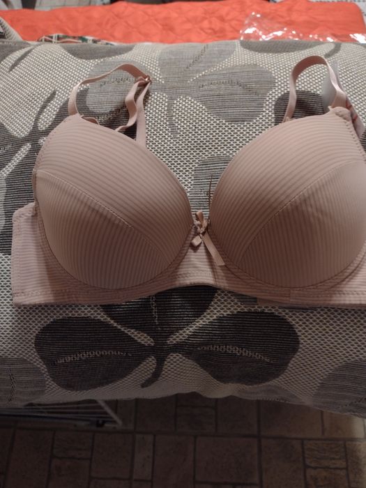 Сутиен телесен цвят