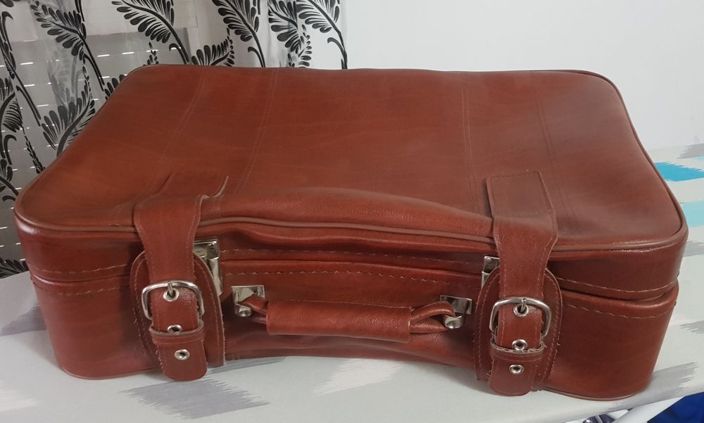 Старинен кожен куфар