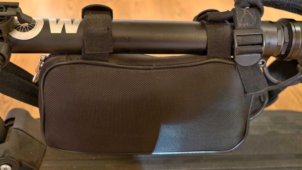 Trotineta eTwow Booster neagră, în stare foarte bună, sistem KERS!