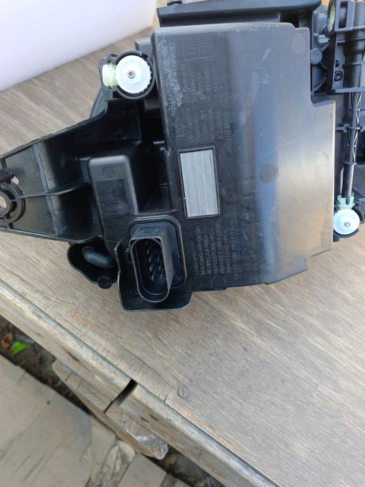 Фары амода С5 новые