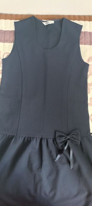 Школьный трикотажный сарафан, новый