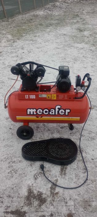 Compresor de aer  , 220 volti , 100 litri ,