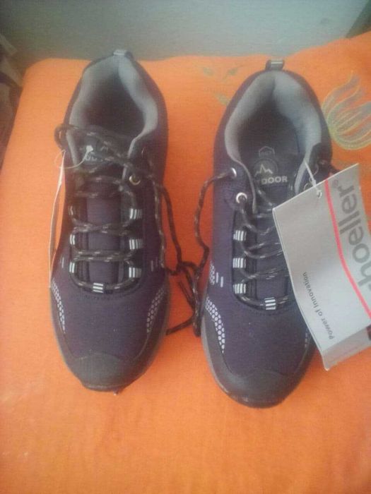 Кроссовки швейцарской фирмы Schoeller