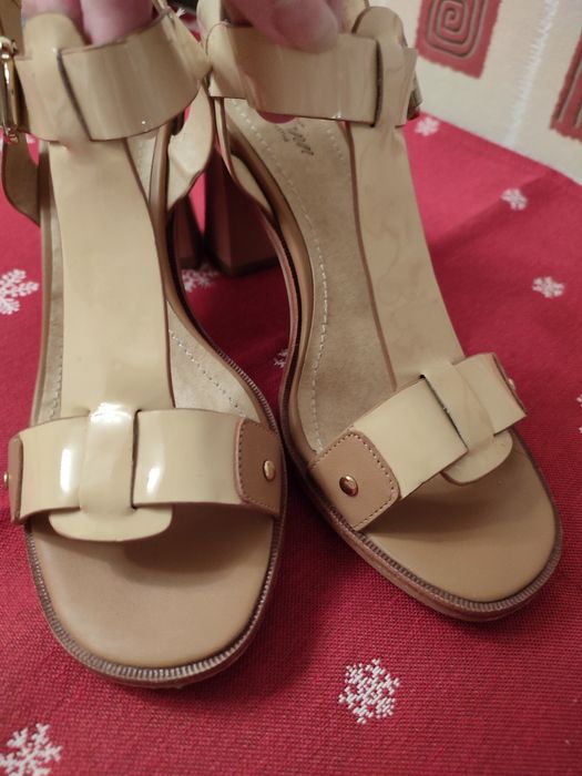 Босоножки размер 37