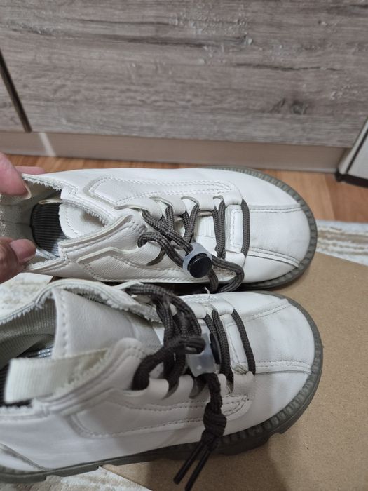 Обувь для девочки