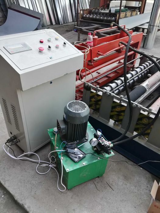 гильотина автоматически с чпу.  толщина резки до 1.5мм.