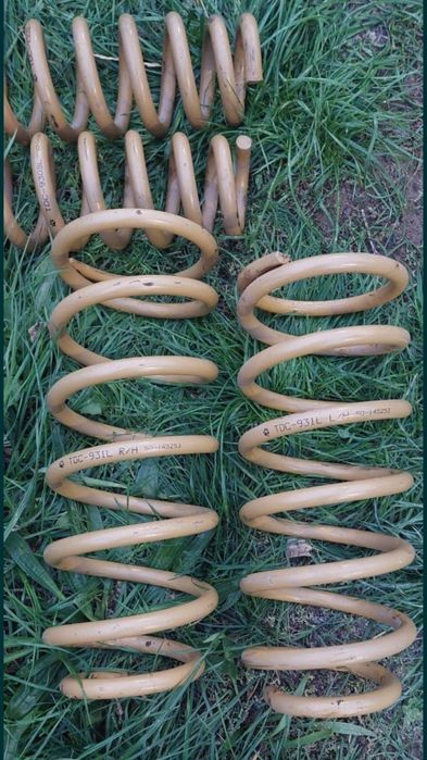 Усиленные пружины на Toyota Land Cruiser  200