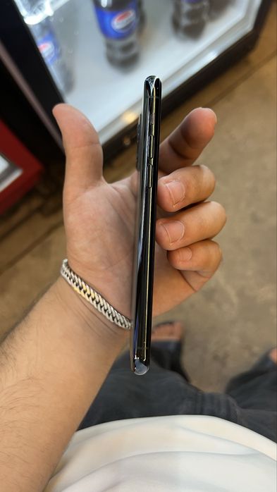 iPhone 11pro 256 2ta sim 67yomks ekran alshgan feys ishlamidi true ton