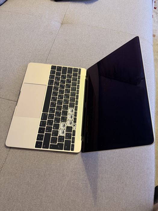 MacBook Air Model A1534