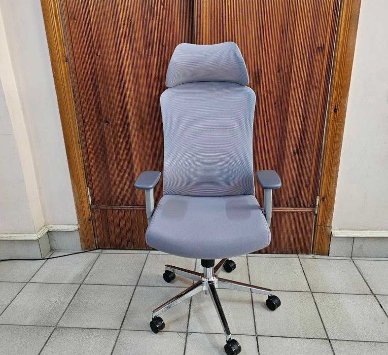 Сетчатое недорогое кресло  для дома и офиса