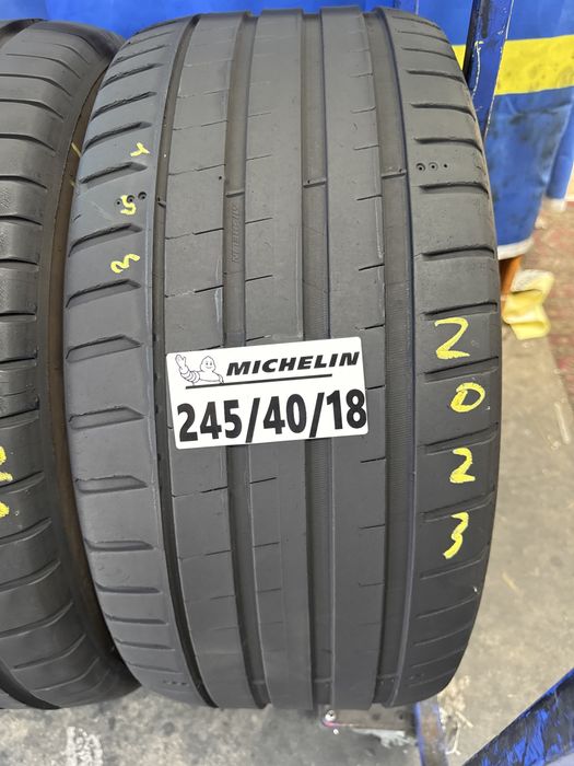 245/40/18 Michelin