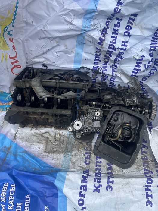 Двигатель на мазду в разобраном виде