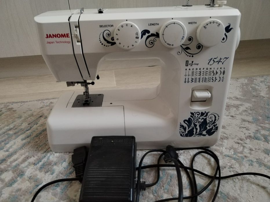 Машинка janome..