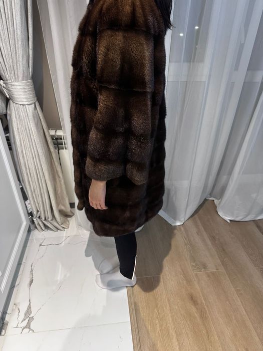 Продам норковую шубу