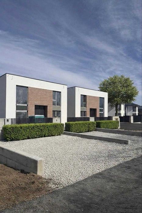 Vilă modernă cu vedere spectaculoasă spre vii și oraș – Bucium/Barnova