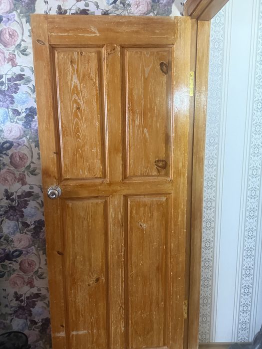 Продам двери деревянные