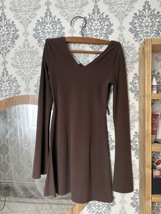 Платья продам новые