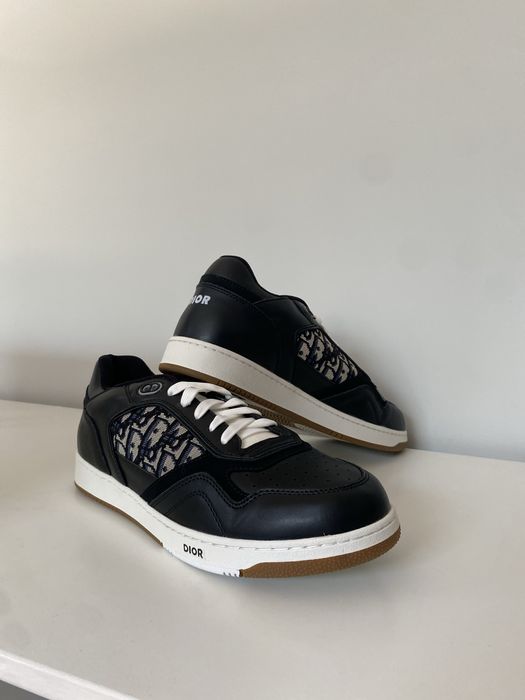 ПРОДАВАМ обувки DIOR B27 спешно!!!