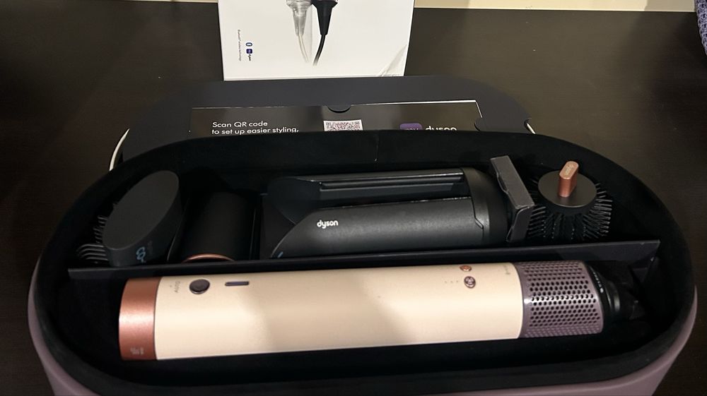Dyson airwrap co anda 2x  nou hs09