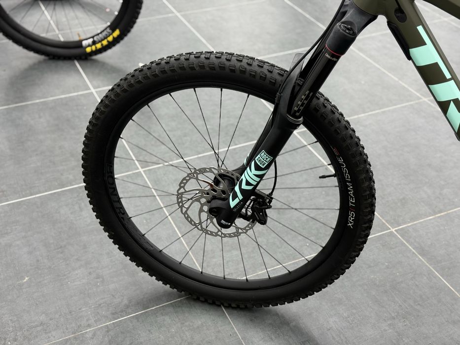 Trek Remedy 8 Gray L размер 1х12 Shimano XT 27.5 цола
