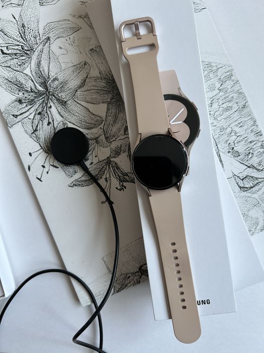 Смарт часовник Samsung Galaxy Watch 4