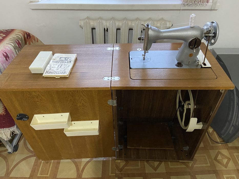 Швейная машина