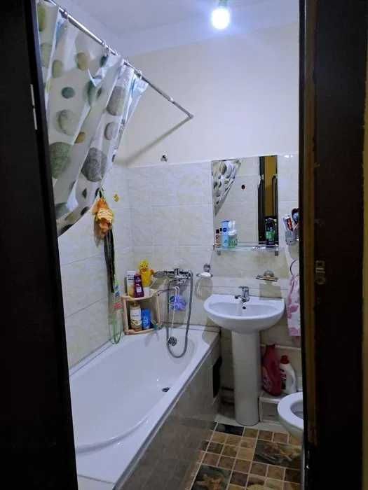 Sergili Sputnik 16 A 2 xonali xamma sharoiti bor uy arendaga beriladi