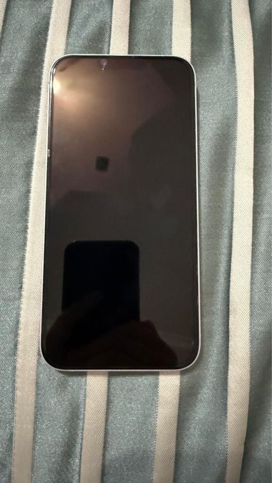 Продам айфон 14+