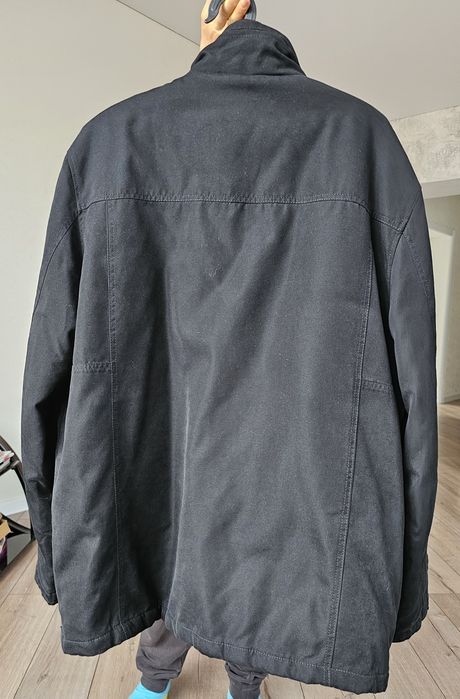 Продам демисезонную куртку