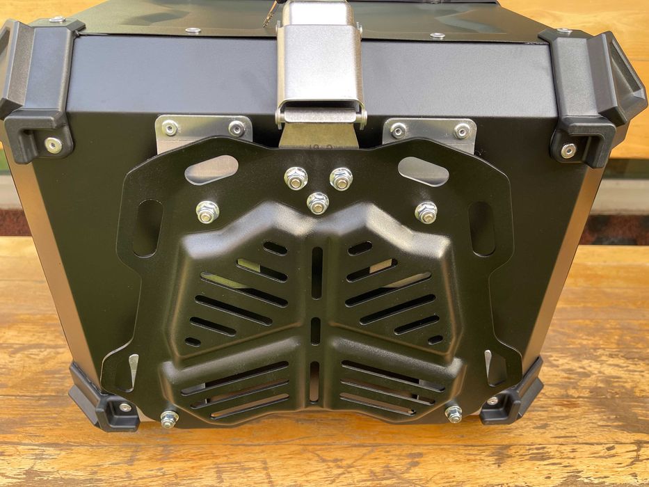 Top case куфар алуминиев за BMW, HONDA, Suzuki, KTM GIVI SW Motech