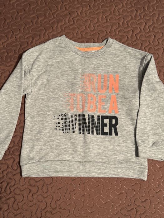 Продам кофточки на девочку