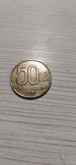 Vând moneda 50Lei