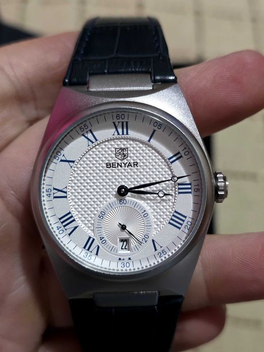 Vând ceas elegant Benyar
