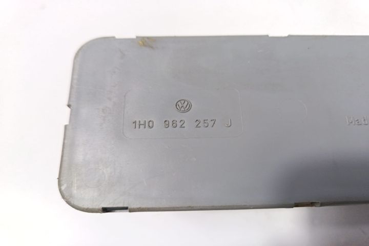 Pompa inchidere centralizata 1H0962257J Volkswagen VW Polo a 3-a gene