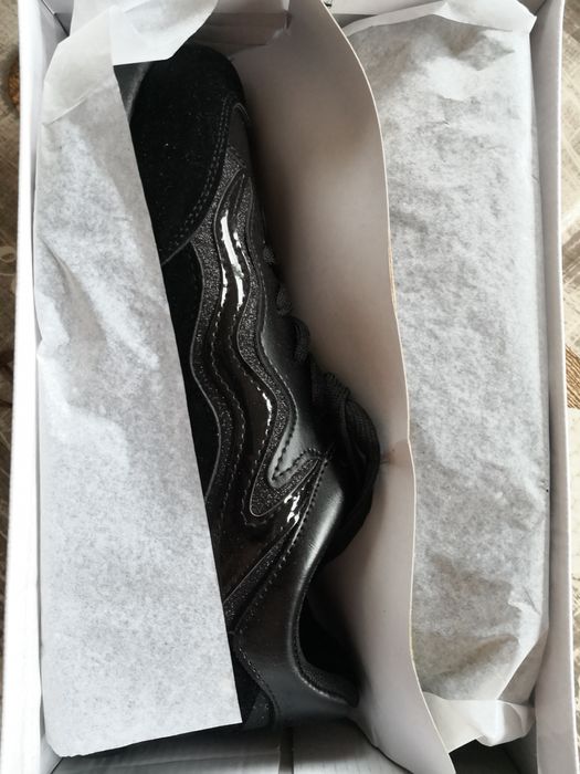 Дамски маратонки- 38 номер. Нови