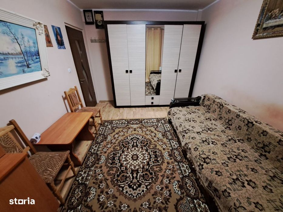 Garsoniera confort sporit, Ipotesti