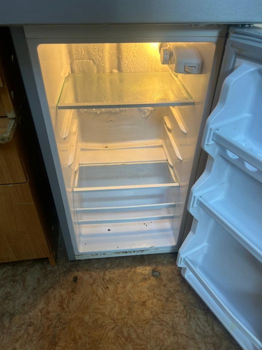 Холодильник Бирюса