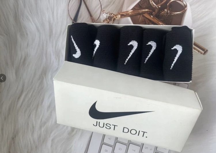 Set 6 perechi Șosete Nike la DOAR 49 LEI