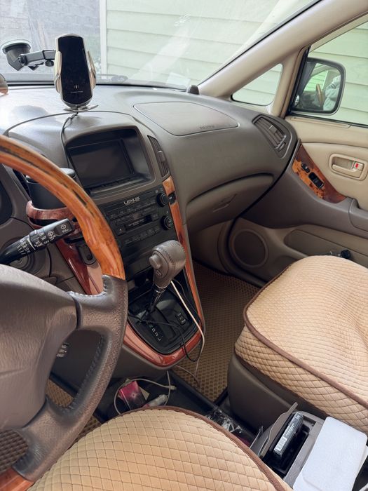 Продам Lexus RX 300