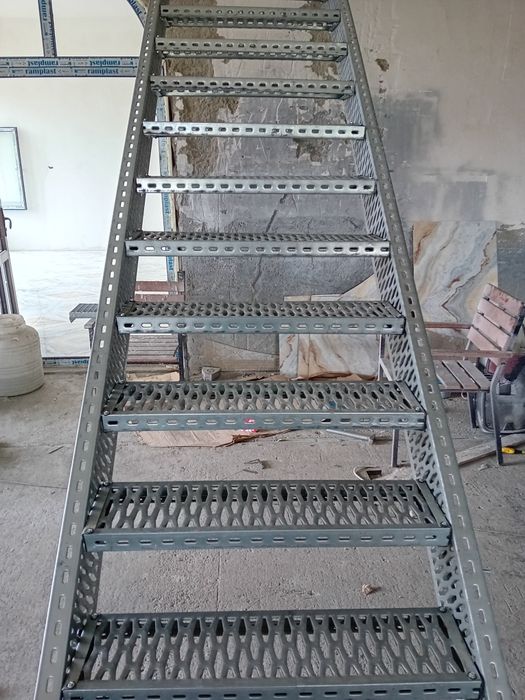 Scara metalica zincata 6m