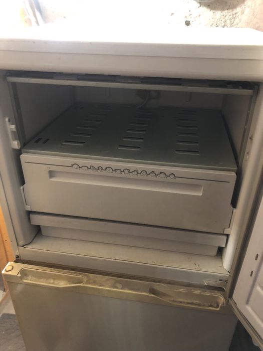 Холодильник холдильник