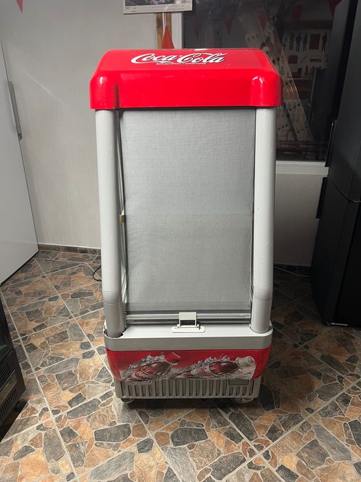 Хладилна витрина