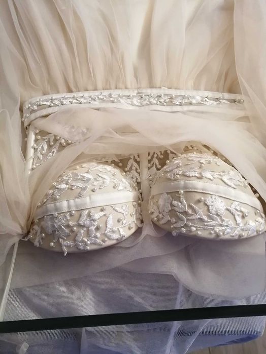 Rochie de mireasa somon/ivory + voal 3m cadou