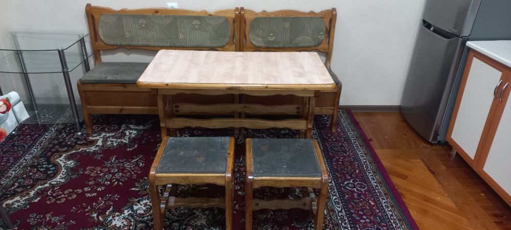 Mebellar sotiladi srochno