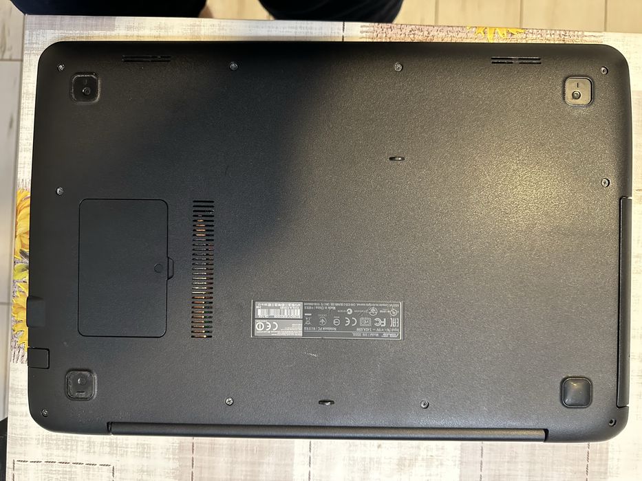 Laptop Asus X555L