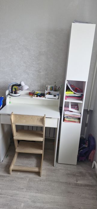 Стол и шкаф детский