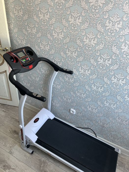 Продам беговую дорожку